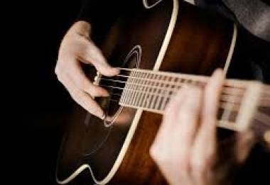 Cách lựa chọn đàn Guitar- Guitar Đà Nẵng